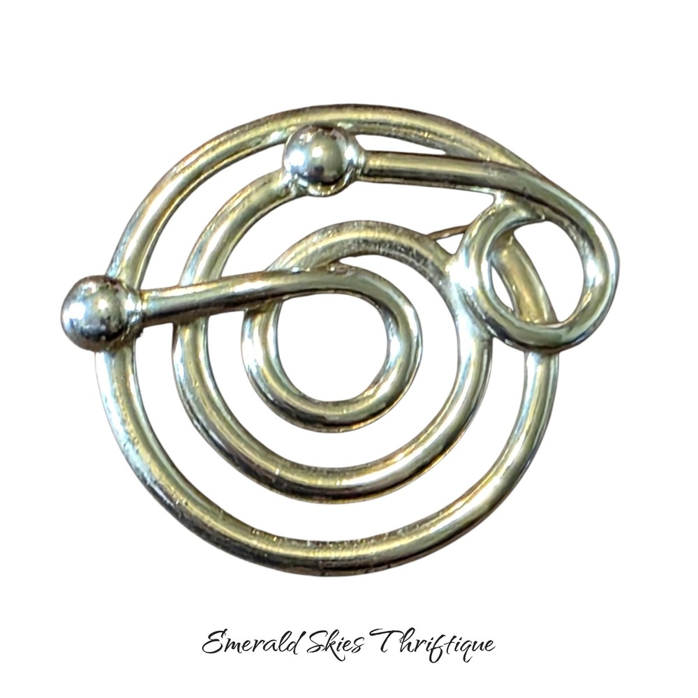 Vintage Sarah co Signed SC Gold Color Swirl Design Brooch Pin free shipping